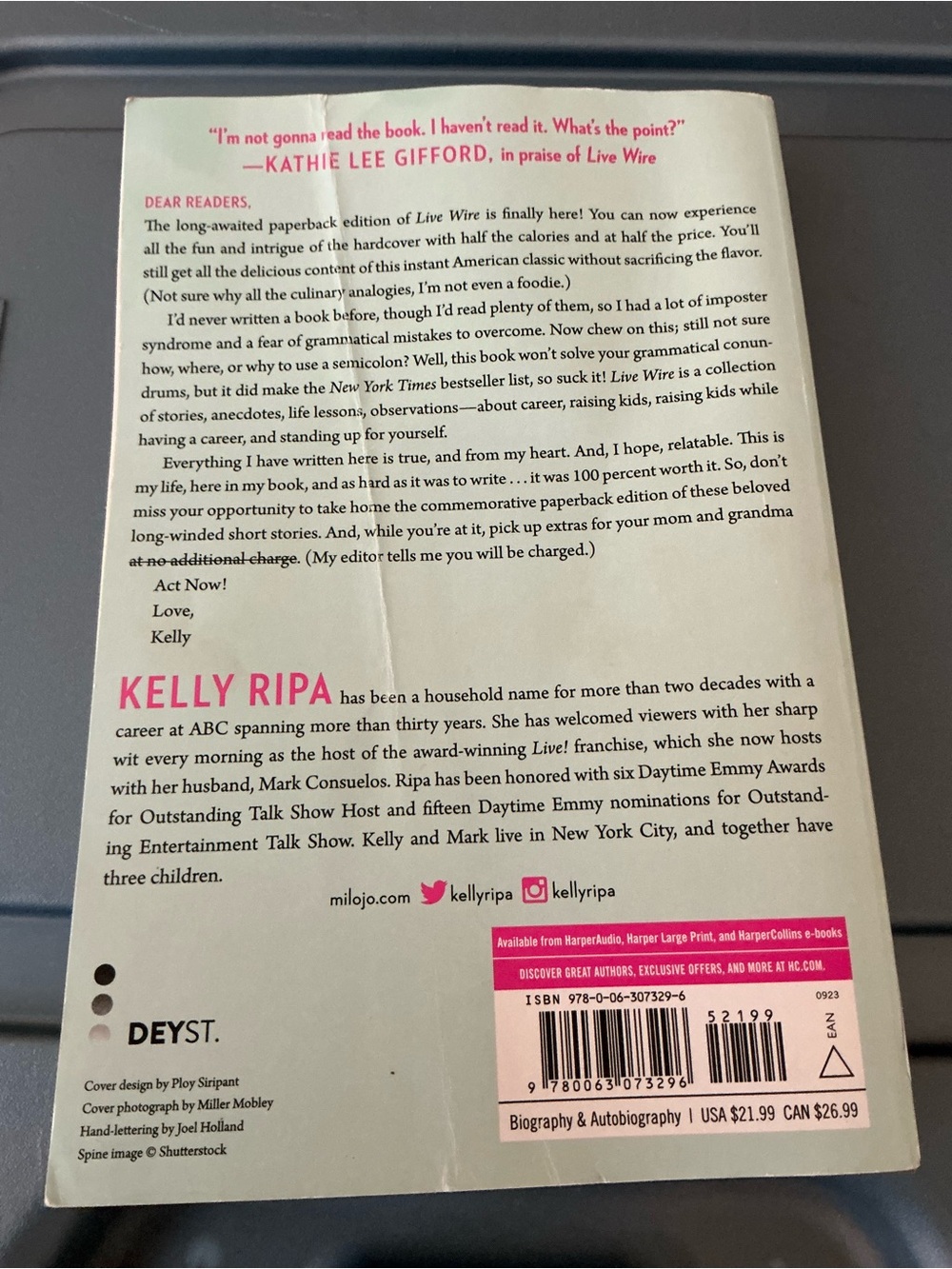 Kelly Ripa “Live Wire” Paperback Book - Picture 2 of 2